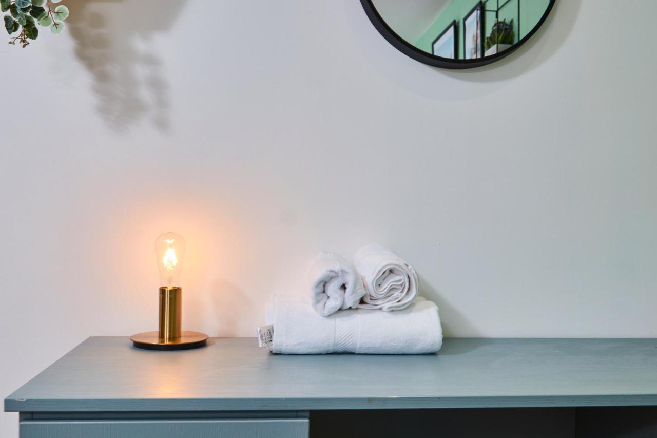 דירות לידס Stunning City Centre 3 Bed, 3 Bath - Sleeps 8! מראה חיצוני תמונה