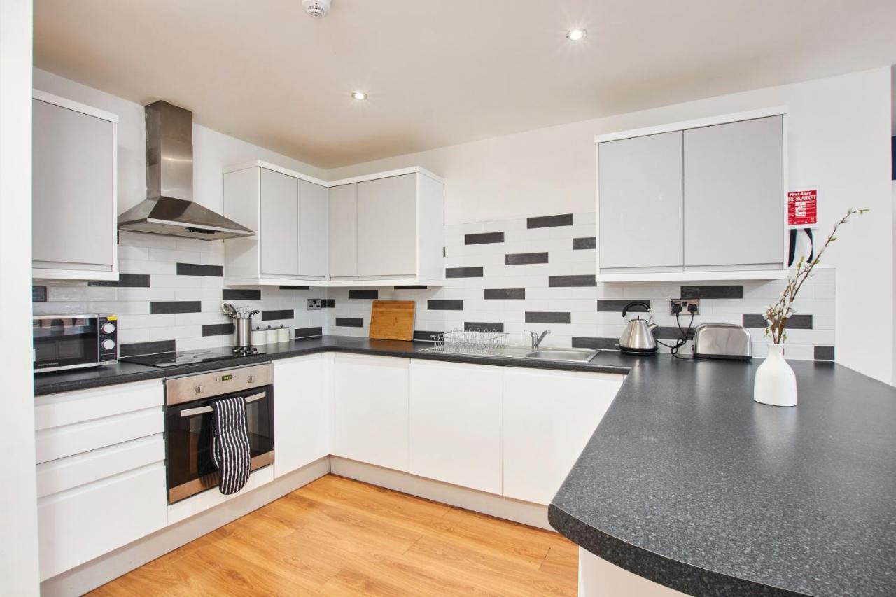 דירות לידס Stunning City Centre 3 Bed, 3 Bath - Sleeps 8! מראה חיצוני תמונה